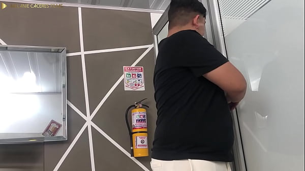 fallándome dos buenas zorras – trio – pov – culos grandes