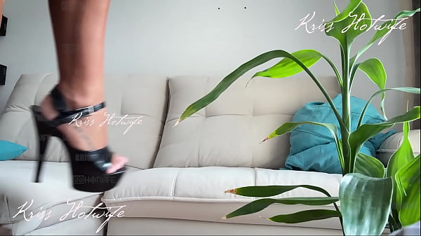 PRÉVIA: ESPECIAL DE PÁSCOA KRISS HOTWIFE – COMPLETO NO VIP