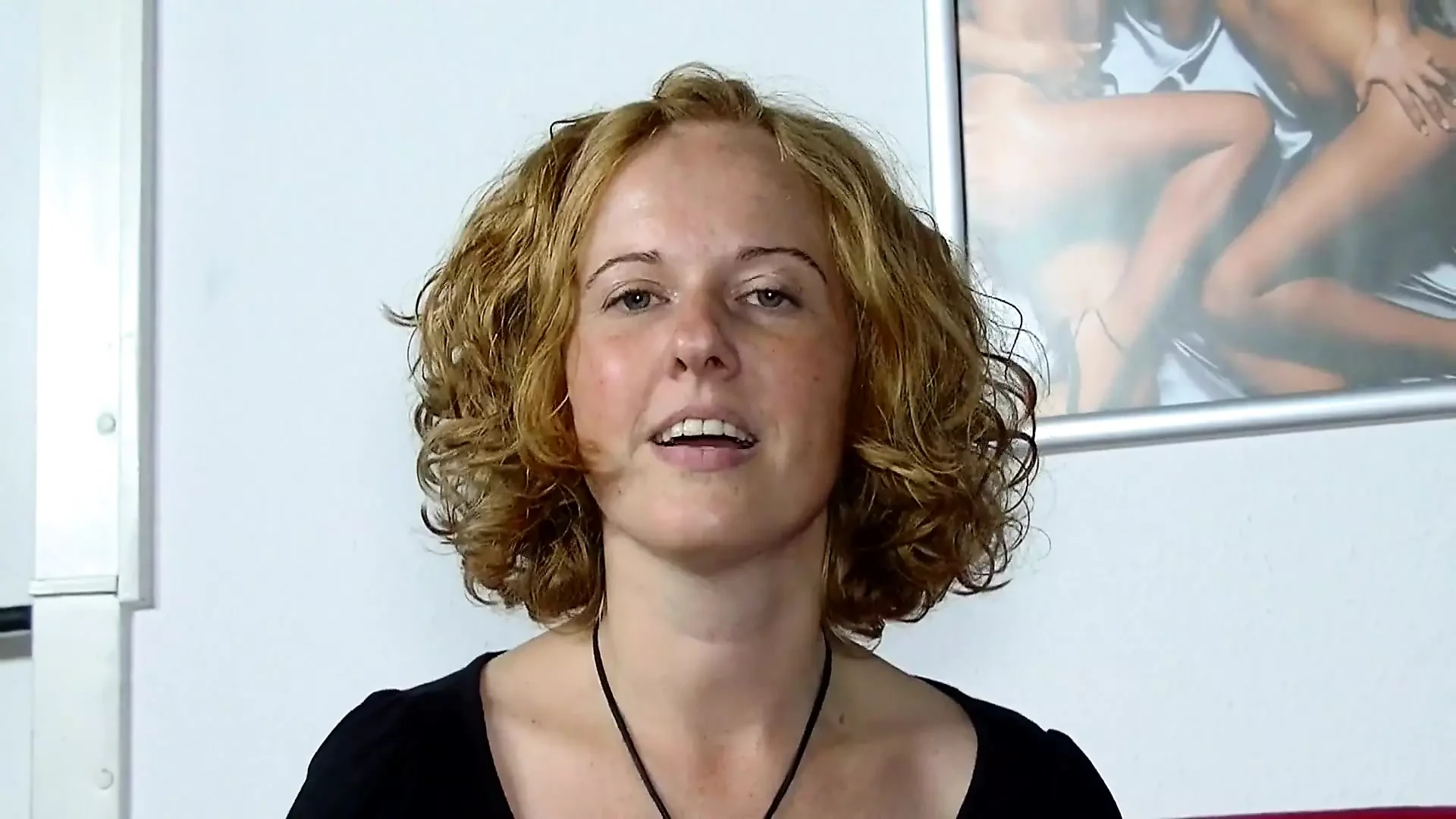 With her pussy stretched out by the sex toy she feels satisfied – 2