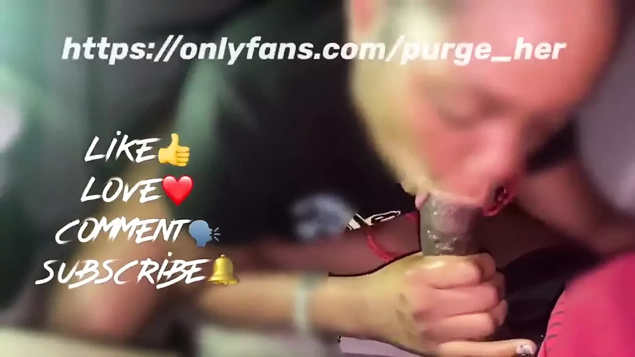 Cheating 18 Year Old Gave Me a Blowjob Outside of Her Ex Boyfriend House.