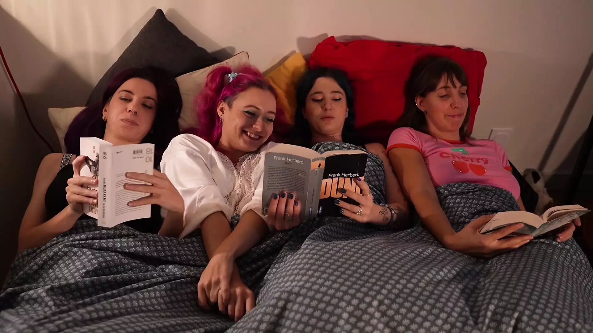 KHALAMITE Coworkers lick and fuck each other – French Lesbians – Paranormal Activi'tities 2/4